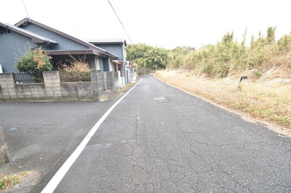 【前面道路含む現地写真】 | 鹿屋市上谷町　売地 (全3筆) | 西側