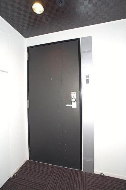 ステージファースト新宿原町の玄関|ステージファースト新宿原町