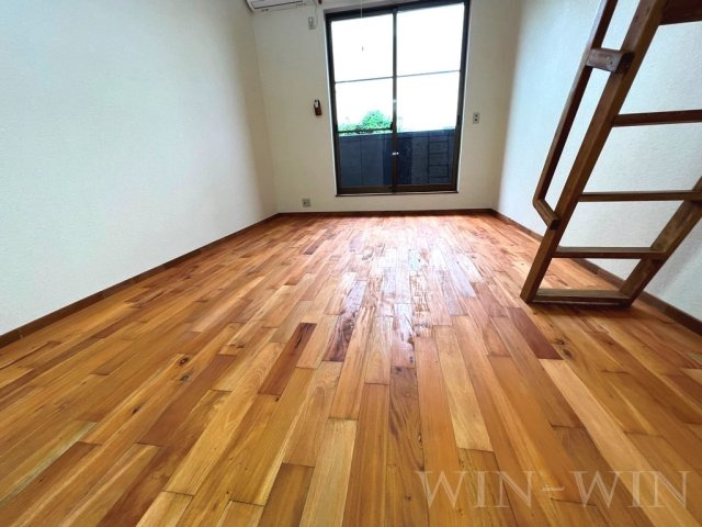 セザンヌ雲谷の居間・リビング|イメージ（同建物内別部屋の写真です）