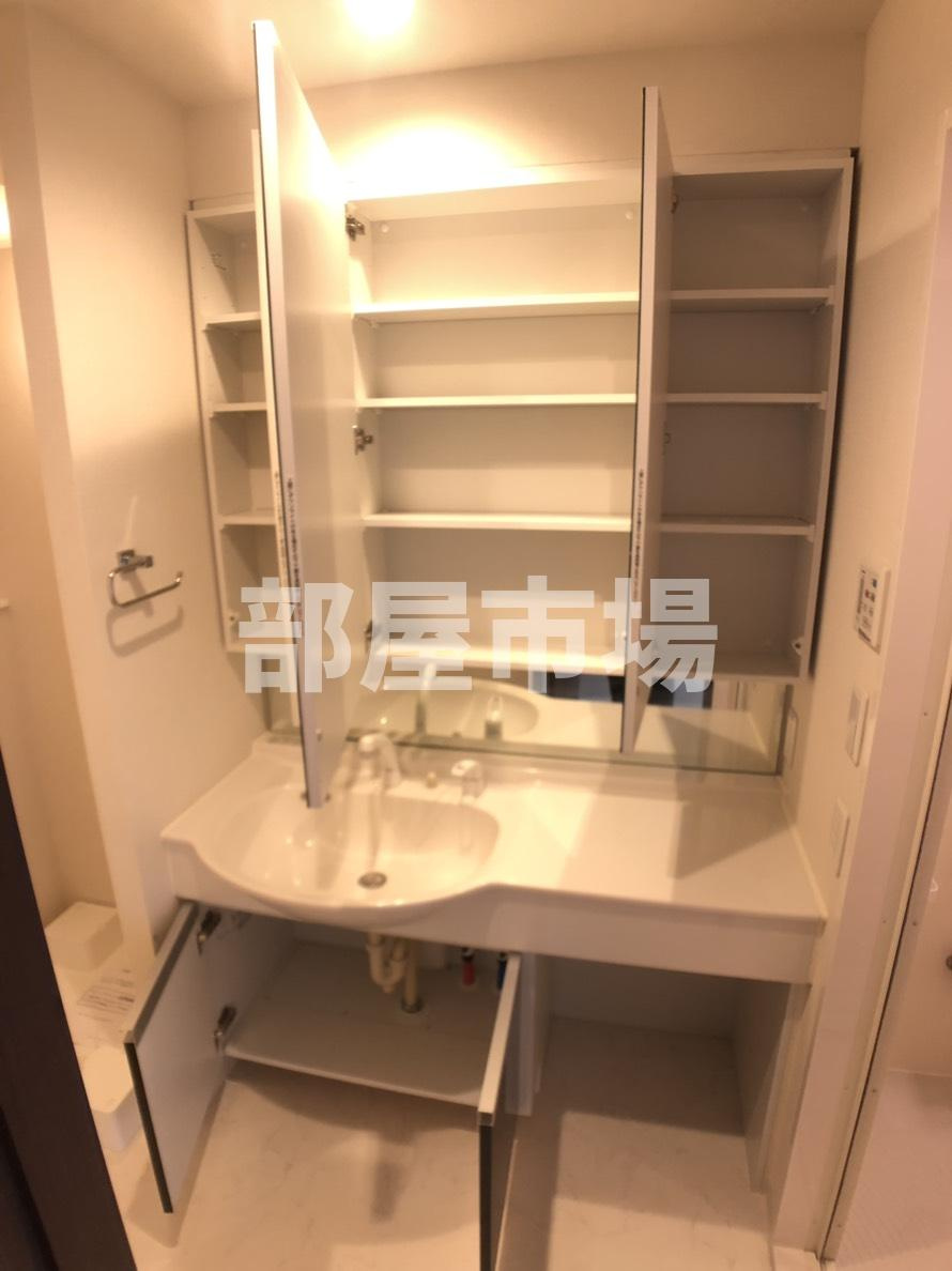 コスモグランス東日暮里の洗面所