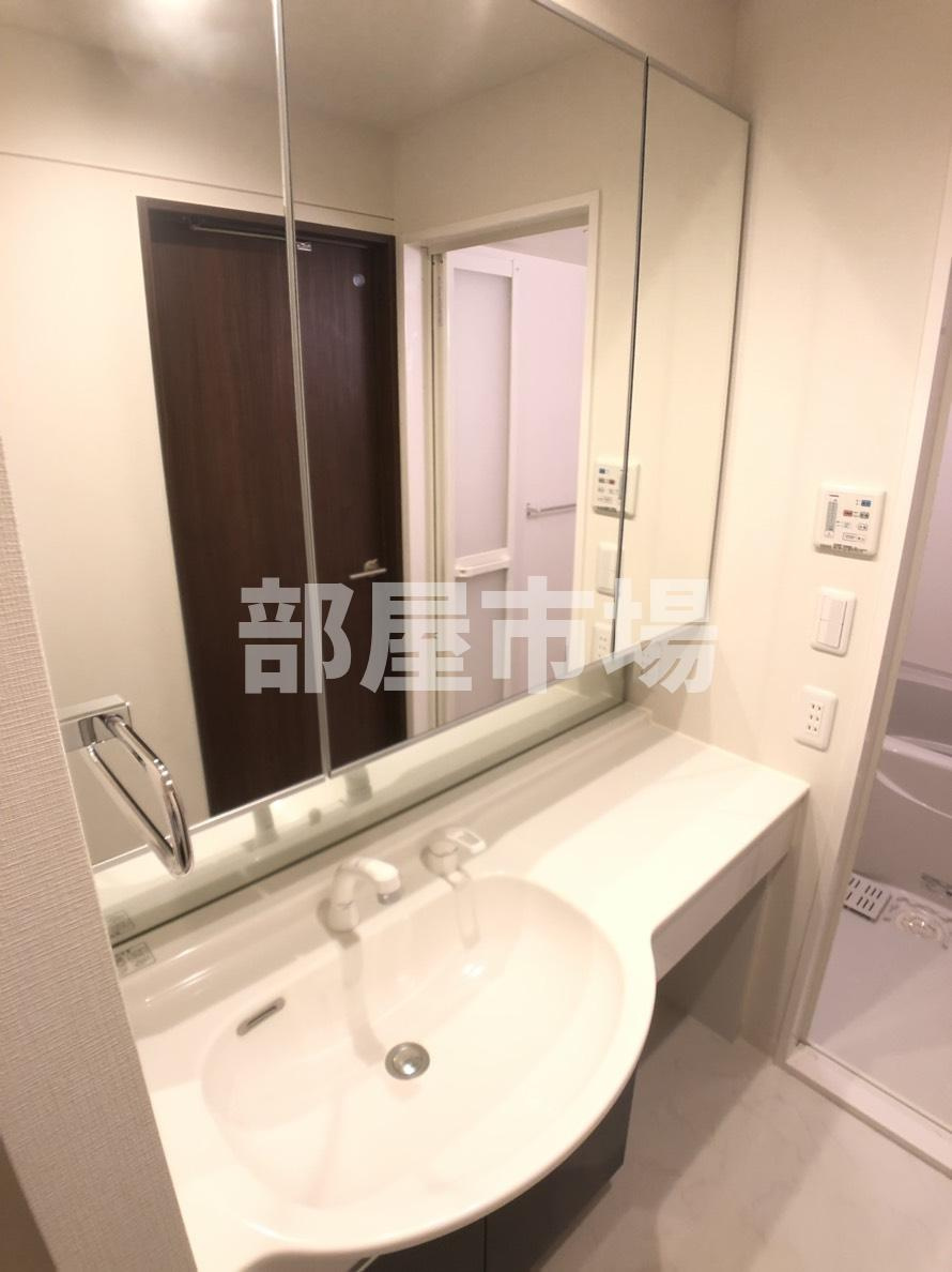 コスモグランス東日暮里の洗面所