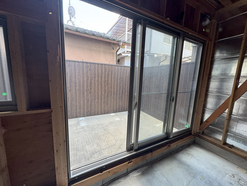 三条会商店街店舗のバルコニー