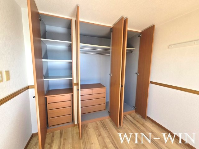 ホワイトハウス草間の収納