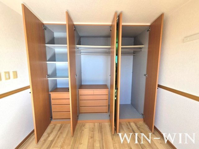 ホワイトハウス草間の収納