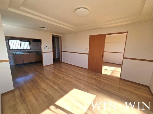 ホワイトハウス草間の内装