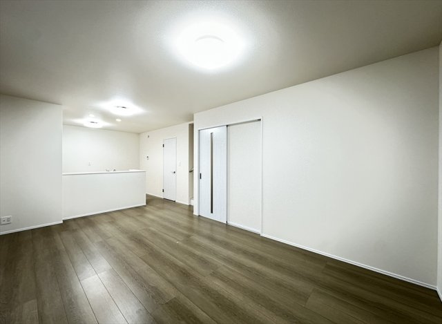 【居間・リビング】 | 志木市中宗岡2丁目　新築一戸建住宅　全1棟　(志木本店) | 約16帖の広々としたLDK