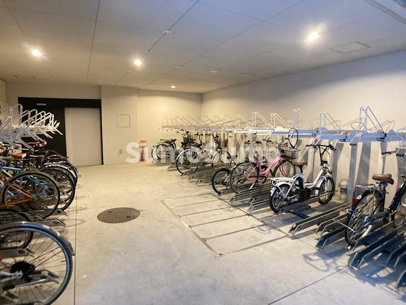 ガリレオ新町の駐車場