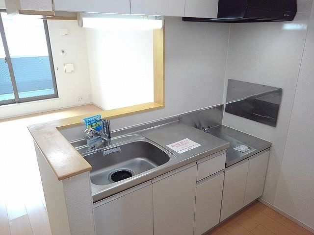 ウイングコートのキッチン|きれいなキッチンです