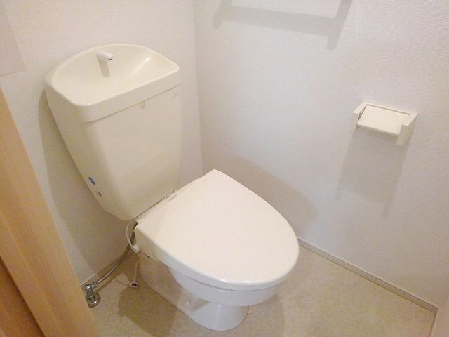 ウイングコートのトイレ|ゆったりとした空間のトイレです