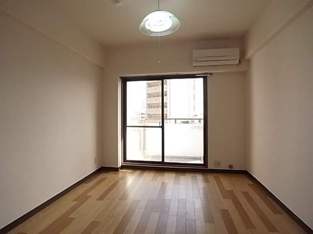 ぺイサージュサンコーの居間・リビング