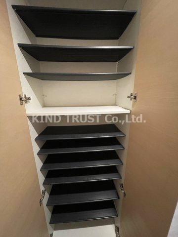 ラ・フォルム与力レジデンスの玄関|ゆったりとした玄関です