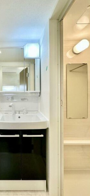 【独立洗面台】 | ネオアーバンレジデンス方南町 | 嬉しい独立洗面台付き。