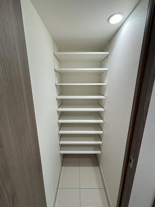 ＡＲＣＯＢＡＬＥＮＯ ＭＩＮＡＭＩＳＥＮＪＵの玄関