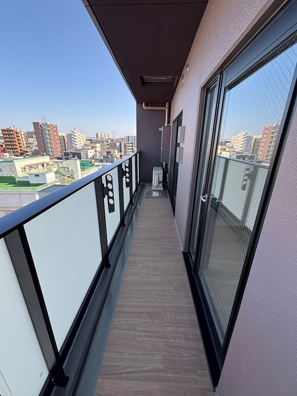 ＡＲＣＯＢＡＬＥＮＯ ＭＩＮＡＭＩＳＥＮＪＵのバルコニー