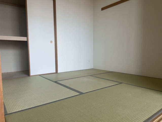 エイルマンション唐津駅前の和室