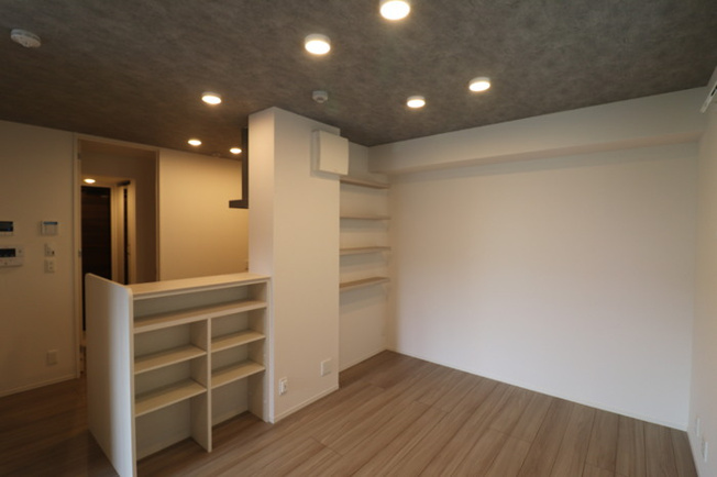 【居間・リビング】 | ムーンダスト美園 | ゆったり過ごせるリビングです