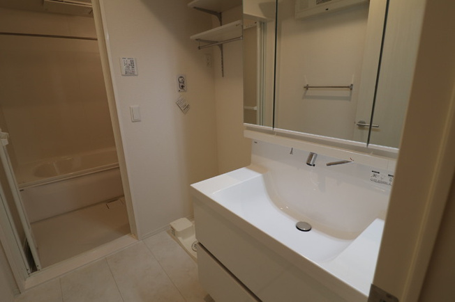 【洗面所】 | ムーンダスト美園 | 脱衣スペースもあります