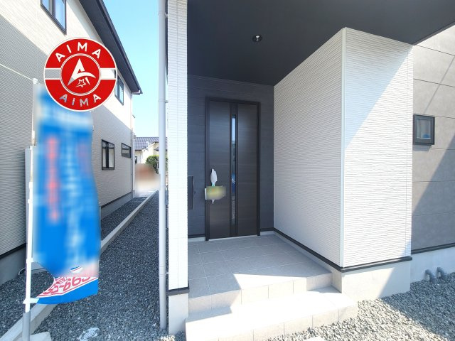 那珂川市今光５丁目第1-4棟（3号棟）　の玄関|おでかけの時も帰った時も、「我が家」を最初に感じでもらえる素敵な空間に。