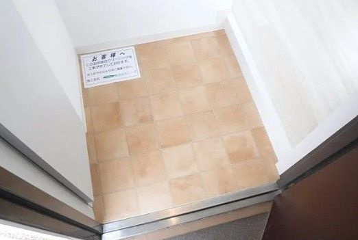 センチュリー赤羽の玄関