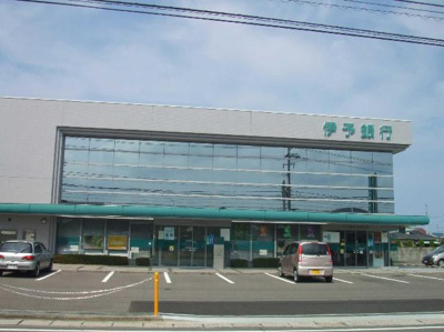【周辺】 | Ｃａｓａ　Ａｌｅｇｒｉａ | 伊予銀行空港通支店まで984ｍ