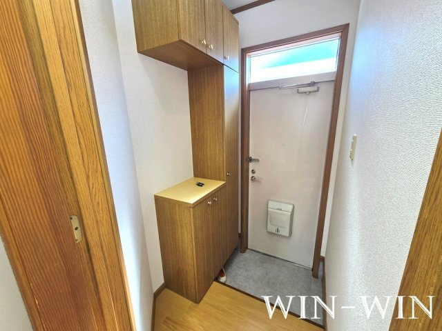 クレストールつつじが丘 Aの玄関