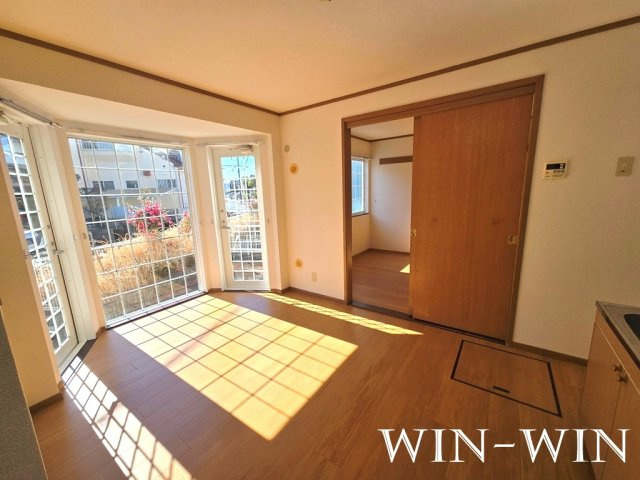 クレストールつつじが丘 Aの居間・リビング