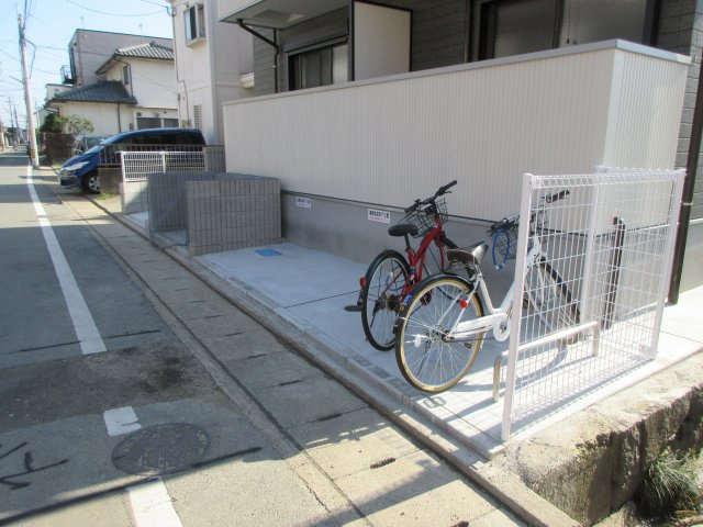 久留米市西町のアパートの駐車場