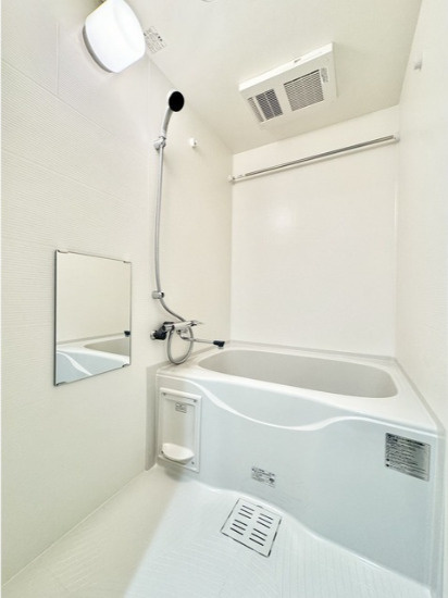 コンフォリア西尾久の浴室