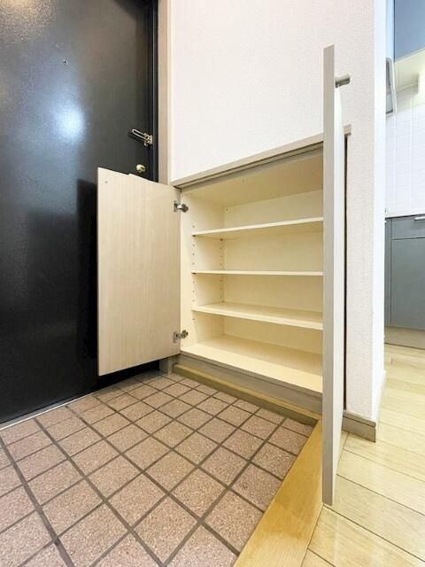 メインステージ赤羽北の玄関