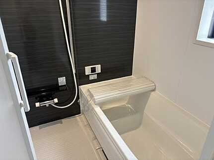 東広島市八本松飯田４丁目　新築一戸建て(全4棟)の前面道路含む現地写真