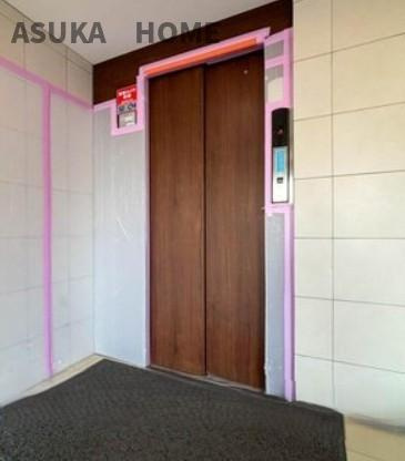 エクセレンス横浜のその他共用部分|重い荷物などがあるときや、お子様をベビーカーで運ぶときなどに大変便利です。