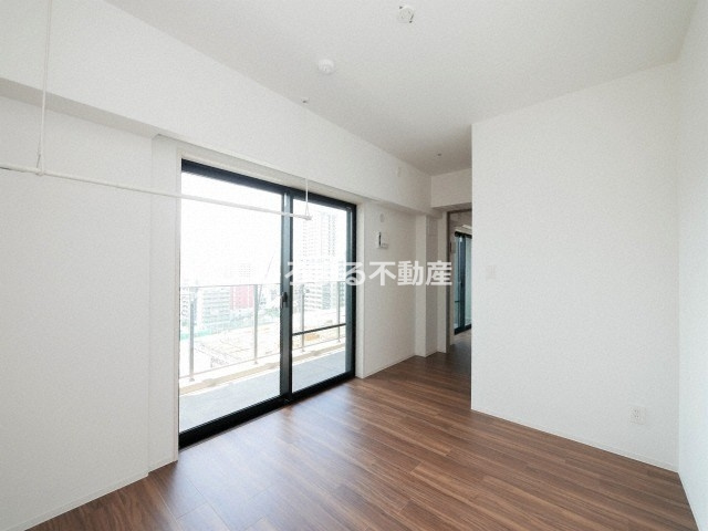 エル・セレーノ天満橋の洋室