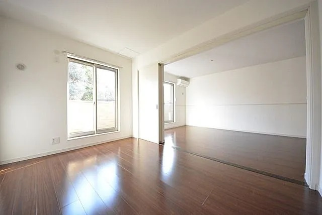 三鷹市上連雀４丁目のアパートの寝室