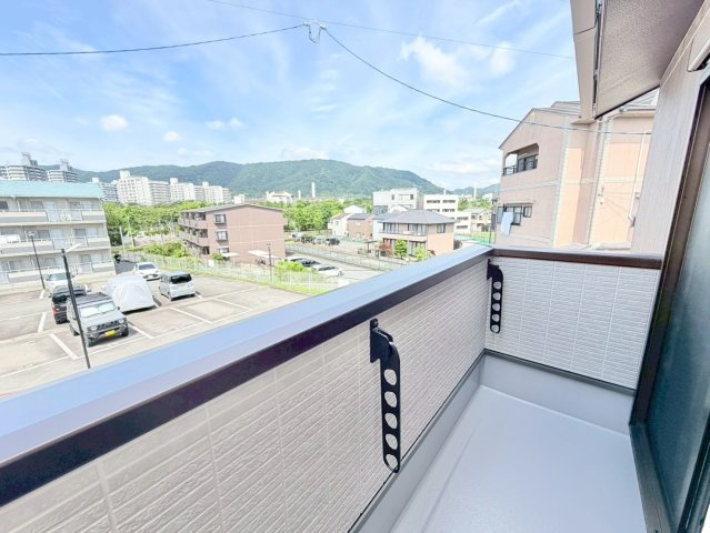 京都市西京区大枝東長町　新築戸建のバルコニー