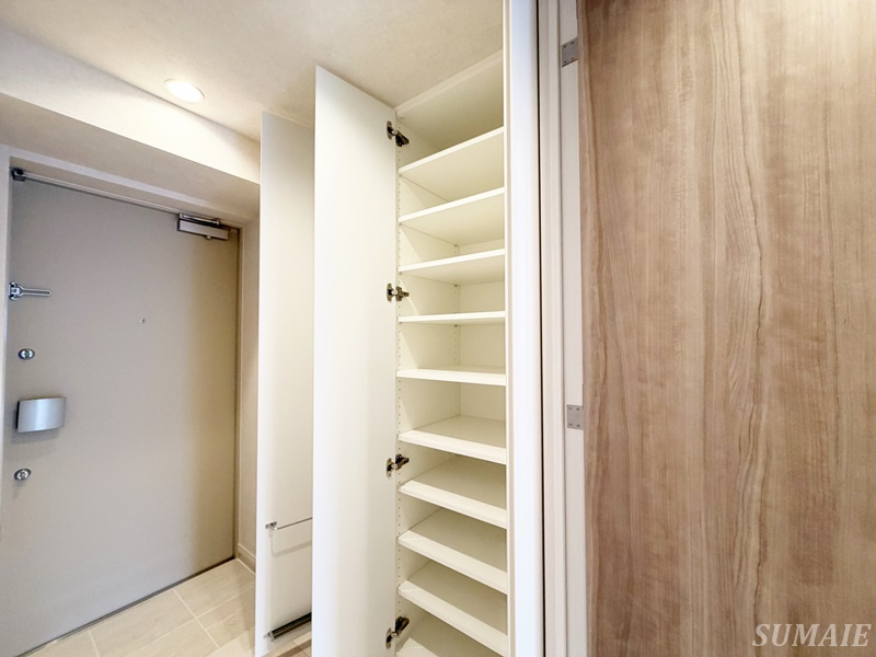 Alivis東十条の収納|シューズボックスです☆