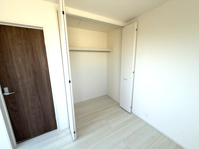 リーブルガーデンＳ第６前橋鼻毛石　１号棟の収納|２階洋室２収納です