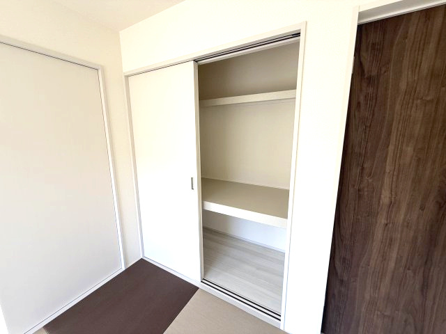 リーブルガーデンＳ第６前橋鼻毛石　１号棟の収納|和室収納も充実♪お布団も収納できますよ！