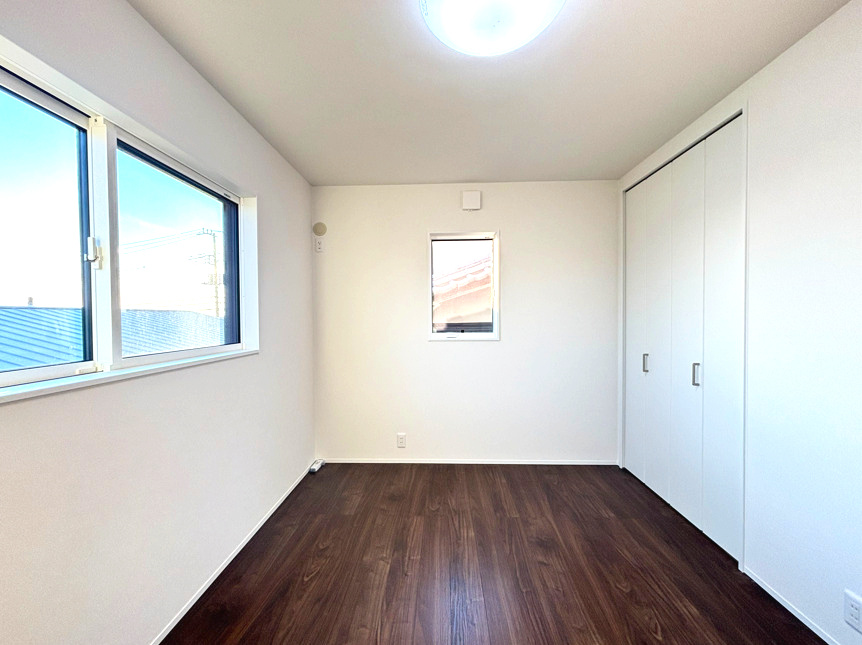 売新築戸建　沼津市東椎路の洋室|２階のお部屋は４部屋あり、ご家族が多くても困りません！