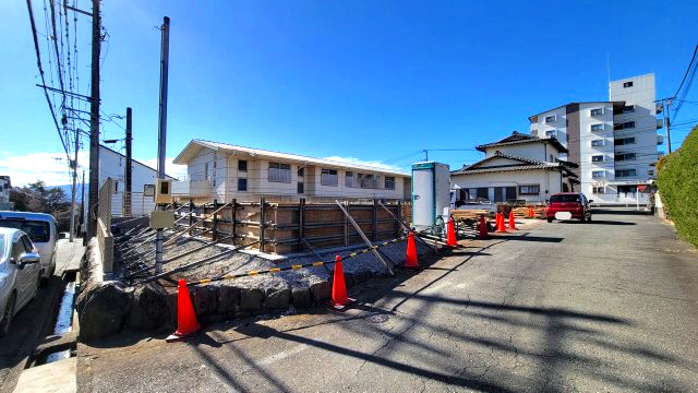 売新築戸建　沼津市東椎路の前面道路含む現地写真|国道1号線・東名高速愛鷹スマートICまで車で5分です。多方面へのアクセス良好です。