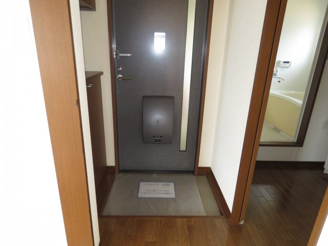 ソレアードⅡの玄関