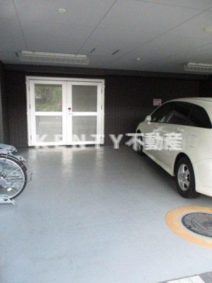 【駐車場】 | ＸＥＢＥＣ糀谷 | 駐車場に車を止められます