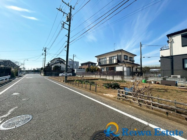 売地　茅ヶ崎市柳島2丁目の前面道路含む現地写真