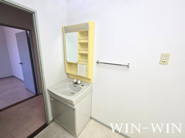 第2橋本マンションの独立洗面台