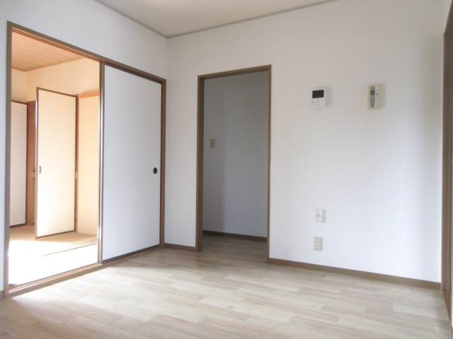 【居間・リビング】 | セジュール高の原E