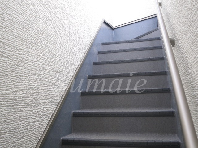 ソレイユ北赤羽のその他共用部分|階段です☆