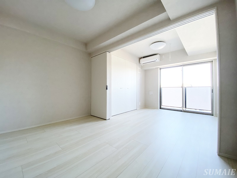 Alivis東十条の居間・リビング|7.4帖のリビングと4.5帖の洋室です☆