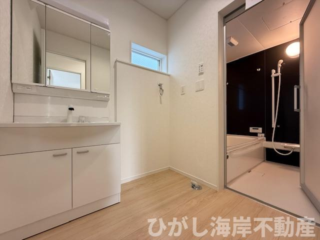 平塚市達上ケ丘　新築戸建　全2棟の脱衣所|脱衣スペース