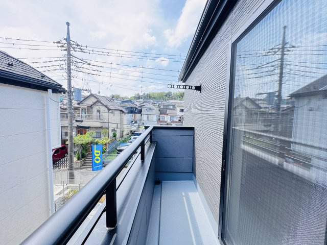 松戸市千駄堀新築戸建（千駄堀１期）のバルコニー|寝室前南向きバルコニー・日当たり良好♪