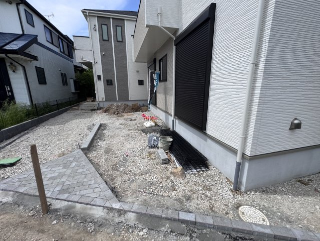 松戸市小山新築戸建【南部小学校：4分】の駐車場|B号棟駐車スペース