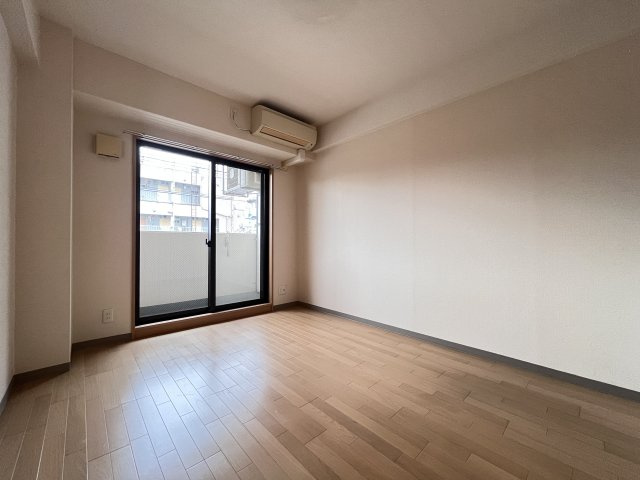 エイチツーオーサンクチュアリの洋室